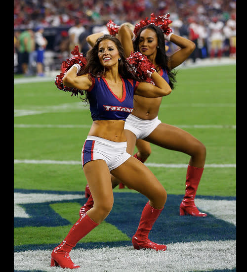 NFL Cheerleaders Nov 15, 2015