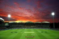 New Zealand's Tim Southee bowls as the sun sets during the first day of the third cricket test match against Australia at the Adelaide Oval, in South Australia, November 27, 2015. REUTERS/David Gray
