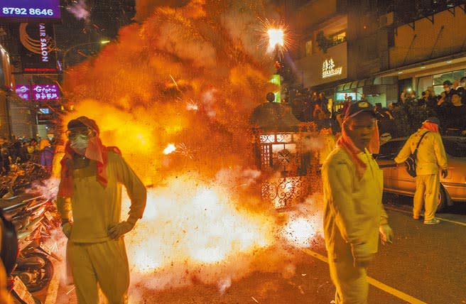 台北市內湖梘頭福德祠土地公廟每年在元宵節舉辦「夜弄土地公」遶境，今年受新冠肺炎疫情影響首度取消。（本報資料照片）