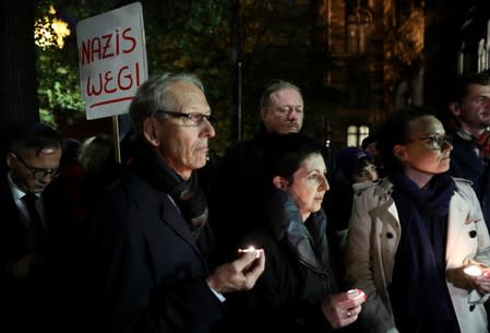 People gather at the New Synagogue in Berlin