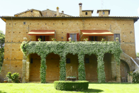 <p>Here’s the castle’s beautiful terrazza. (Airbnb) </p>