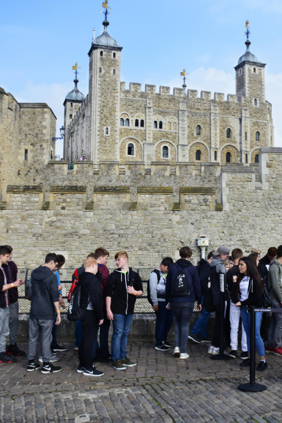 The Tower of London sets off a 62-gun salute to mark the occasion