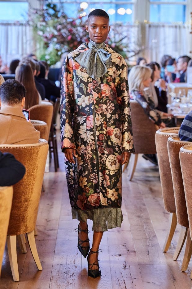 <p>A look from the Adam Lippes Fall 2020 collection. </p>