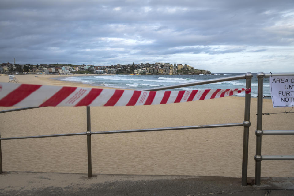 Bondi Beach closed after crowds ignore virus warnings, Bondi Beach Australia