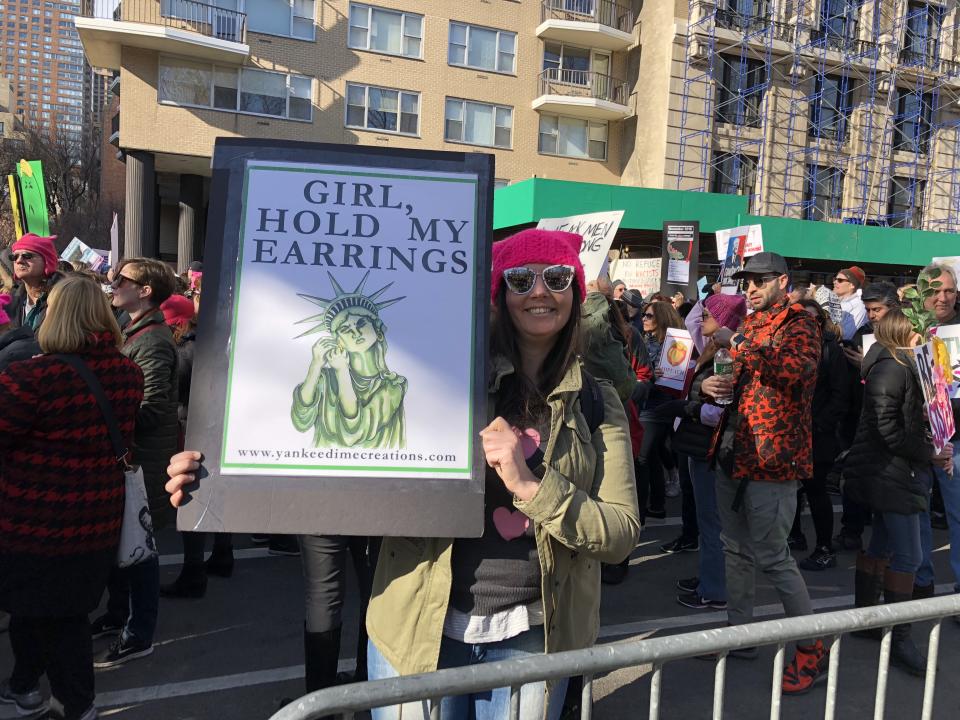 Monica Martino with her sign. (Photo: Lisa Belkin/Yahoo News)