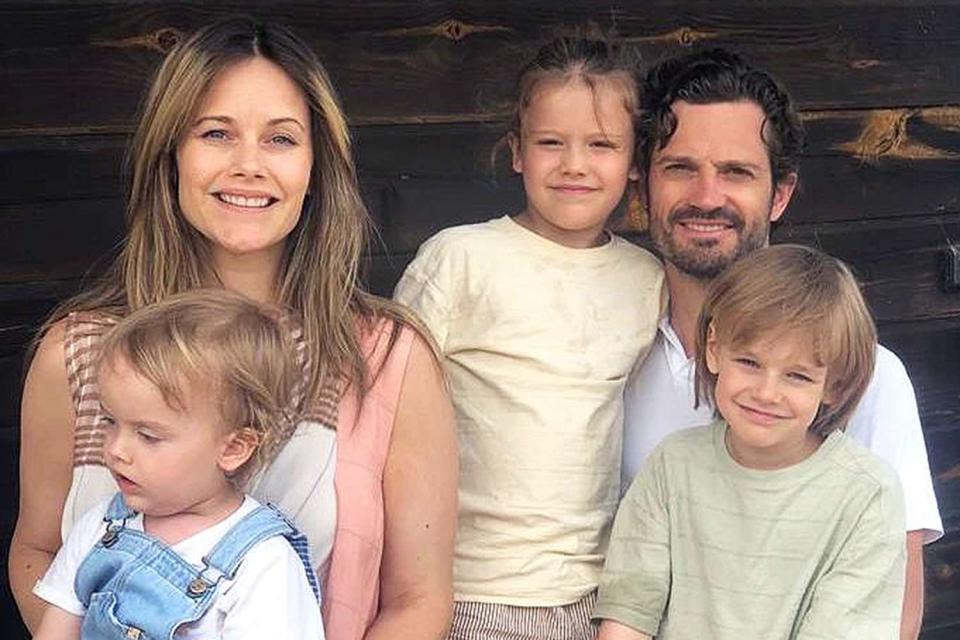 <p>Prinsparet/ Instagram</p> Princes Sofia, Prince Carl Philip, and kids