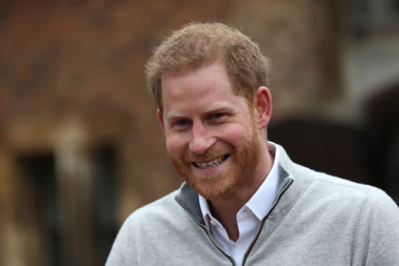 Harry à l’extérieur du château de Windsor [Photo: PA]