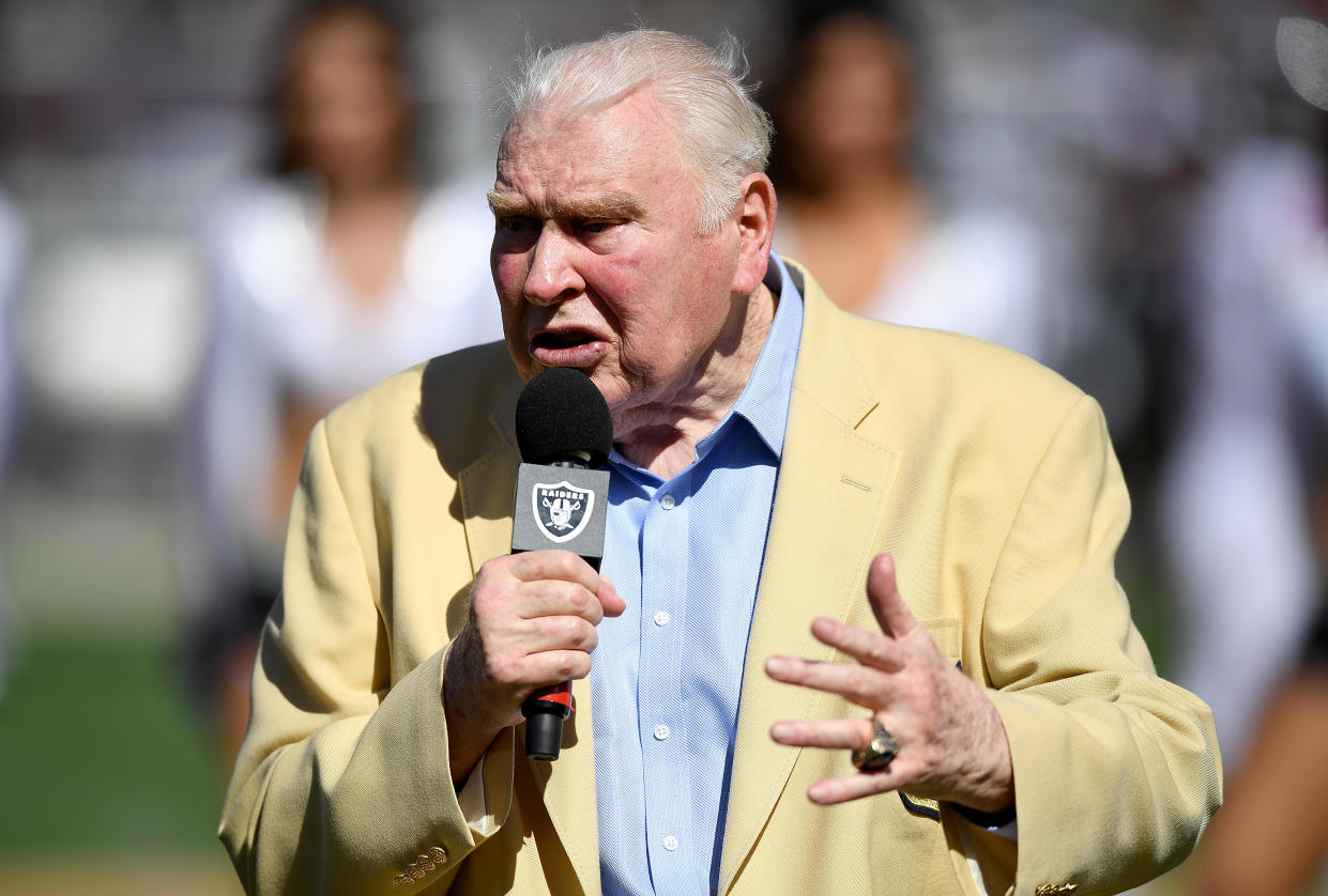 John Madden speaks to football fans in 2016. / Credit: Thearon W. Henderson / Getty