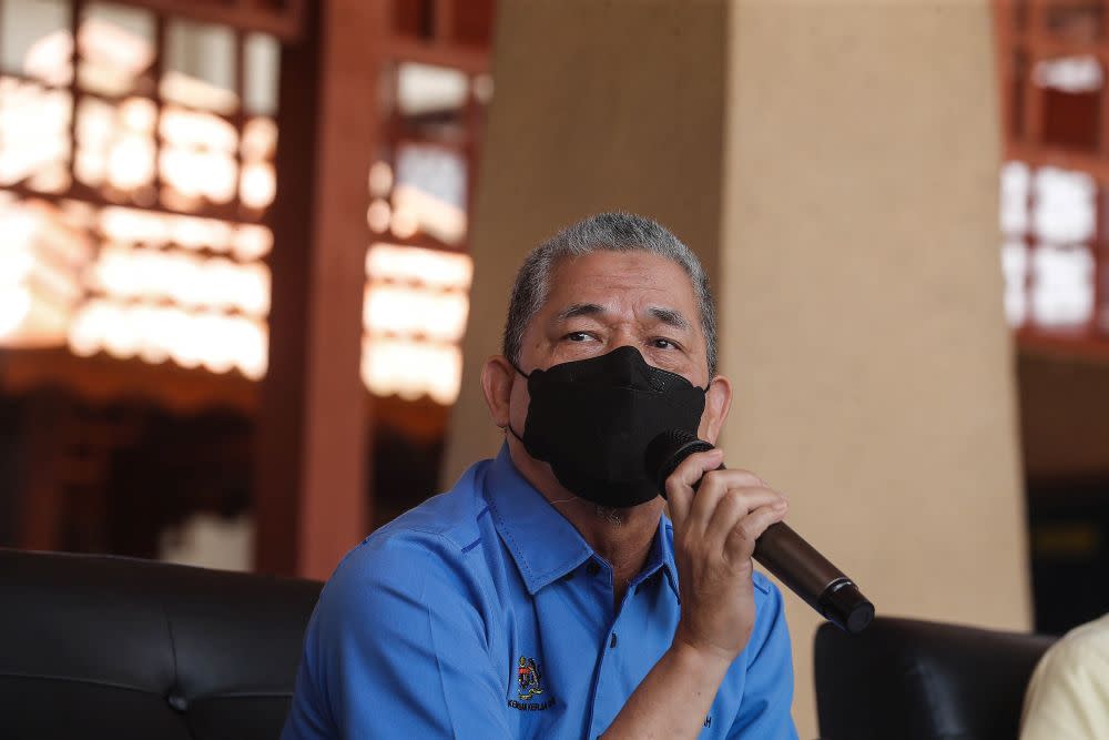 Works Minister Datuk Fadillah Yusof speaks to the press at the Southern Seberang Perai Department of Works in Nibong Tebal September 28, 2021. — Picture by Sayuti Zainudin