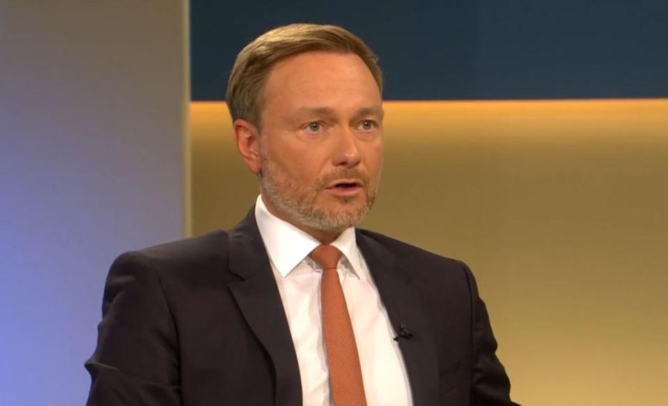 Christian Lindner sieht das Parlament mit jedem Handlungsspielraum für den Beschluss neuer Corona-Maßnahmen ausgestattet. (Bild: ARD)