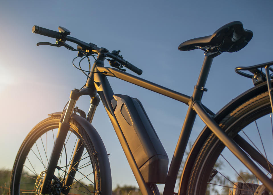 E-bike battery in the heat of the sun