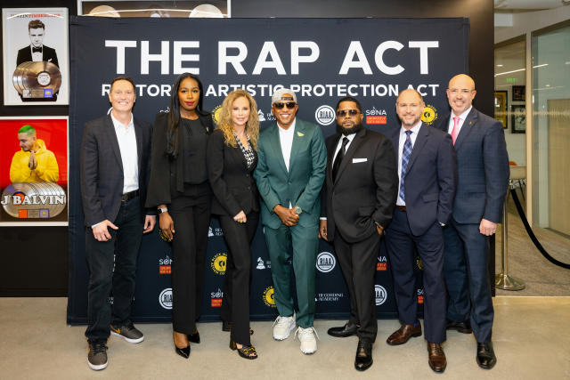 California Gov. Newsom Signs Bill Restricting Rap Lyrics As Evidence -  Yahoo Sports