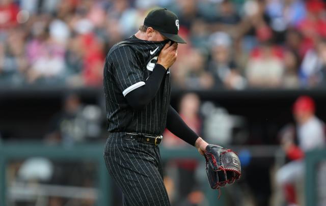 Column: Chicago White Sox's ugly season could get even uglier if Liam  Hendriks is out for long