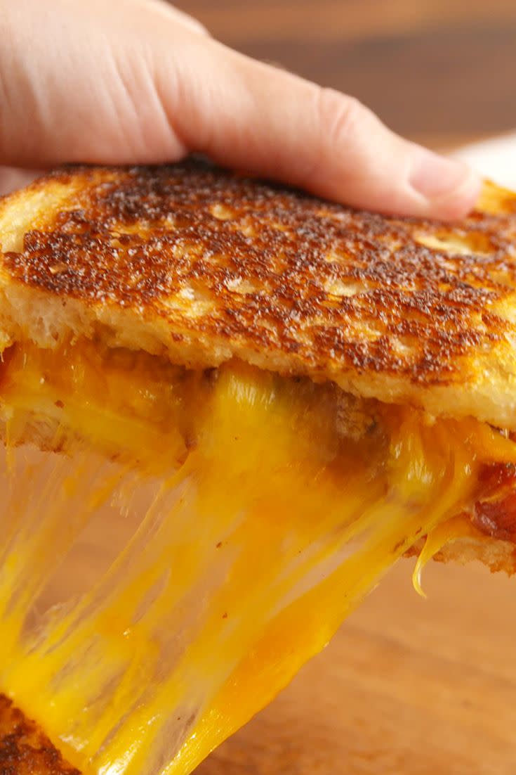 Bacon Apple Cheddar Grilled Cheese