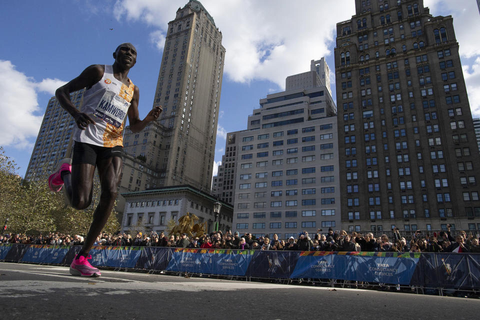 Geoffrey Kamworor, of Kenya, leads the professional men's division during the New York City Marathon, Sunday, Nov. 3, 2019, in New York. (Photo: Eduardo Munoz Alvarez/AP)