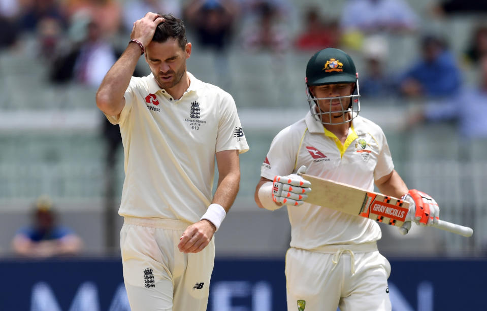 England's paceman James Anderson (L) reacts after bowling a delivery to Australian batsman David Warner (R) on the fourth day of the fourth Ashes cricket Test match at the MCG in Melbourne on December 29, 2017. / AFP PHOTO / WILLIAM WEST / --IMAGE RESTRICTED TO EDITORIAL USE - STRICTLY NO COMMERCIAL USE--        (Photo credit should read WILLIAM WEST/AFP/Getty Images)