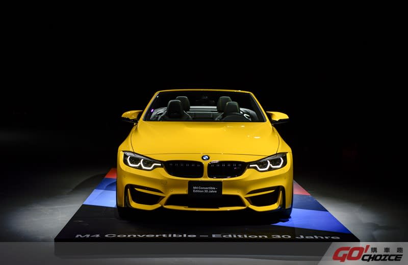 全球限量300台之全新BMW M4敞篷跑車30週年紀念版搭配Mandarin II Uni專屬車色