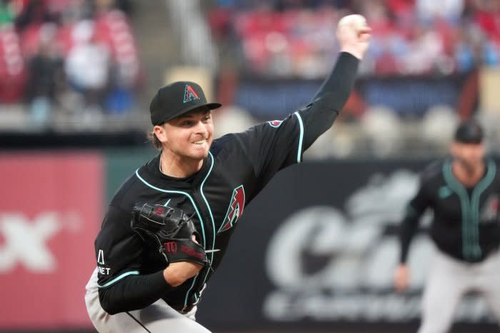 MLB: Arizona Diamondbacks rout St. Louis Cardinals