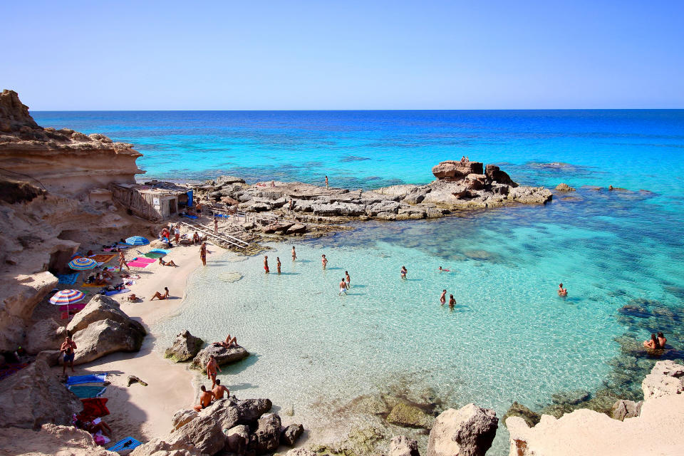Formentera cuenta con una población de 12.000 habitantes, aunque en los meses de verano puede acoger hasta unas 35.000 personas. (Foto: Getty Images).