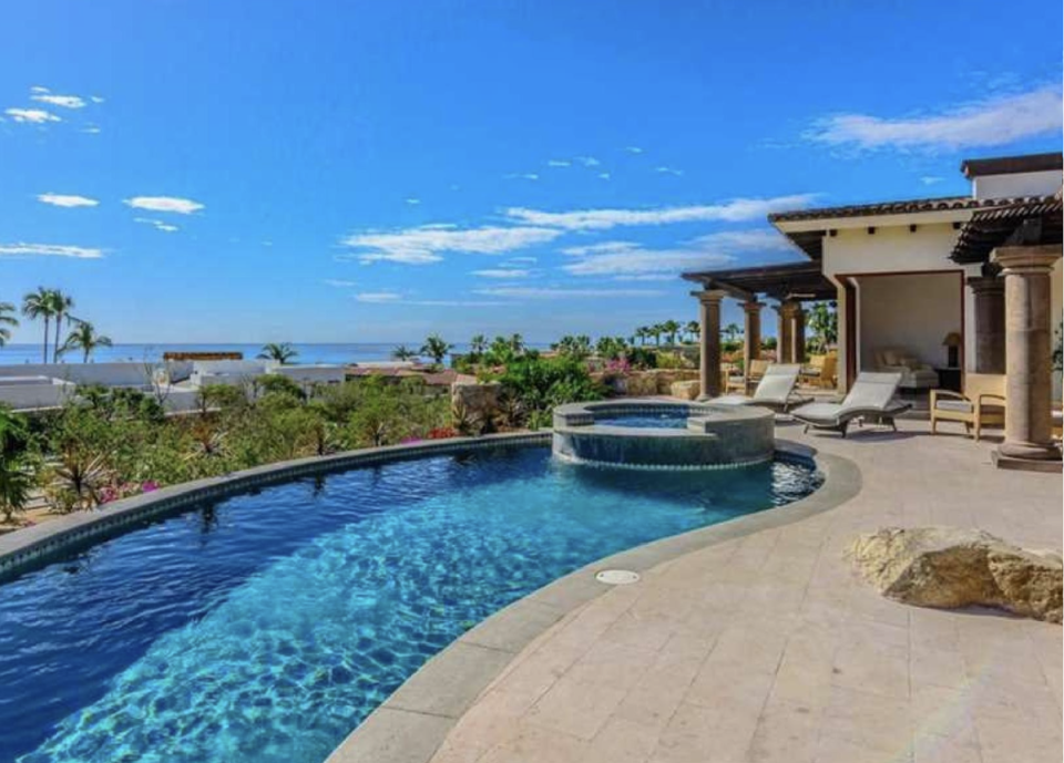 Villa Linda 32 is a luxury resort in San Jose Del Cabo, where Shanquella Robinson was staying with six people she knew from university (Villaway.com)