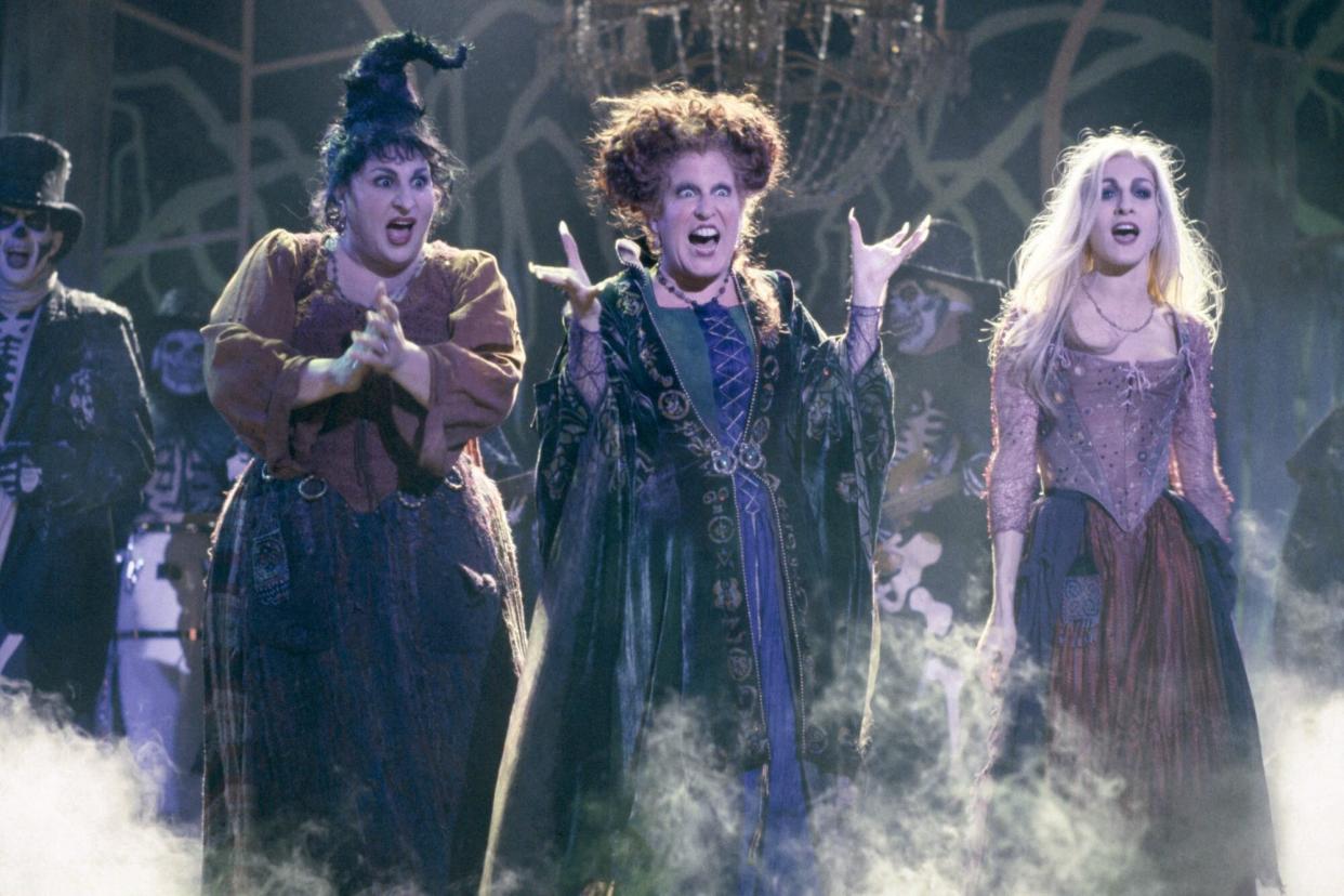 HOCUS POCUS, Kathy Najimy, Bette Midler, Sarah Jessica Parker, 1993