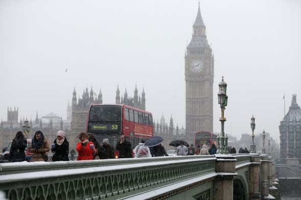 Snow to fall as coldest night of year approaches