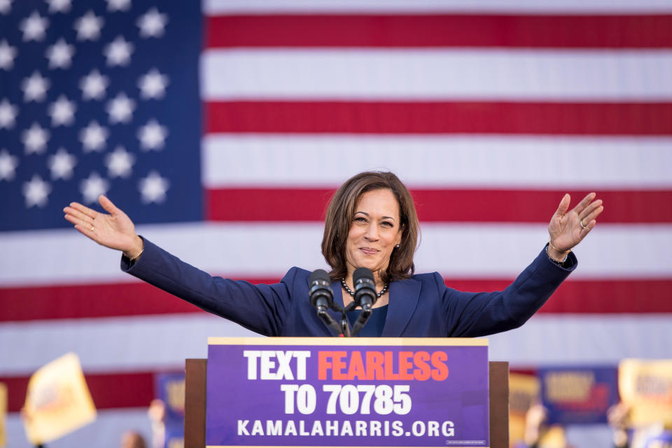 Senator Kamala Harris, a Democrat from California, gestures while speaking during an event to launch presidential campaign in Oakland, California, U.S., on Sunday, Jan. 27, 2019. (David Paul Morris/Bloomberg)