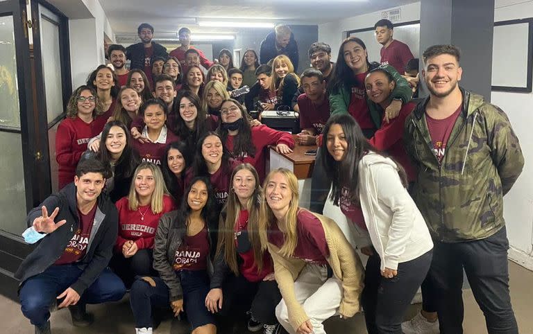 Franja Morada Derecho UNLP