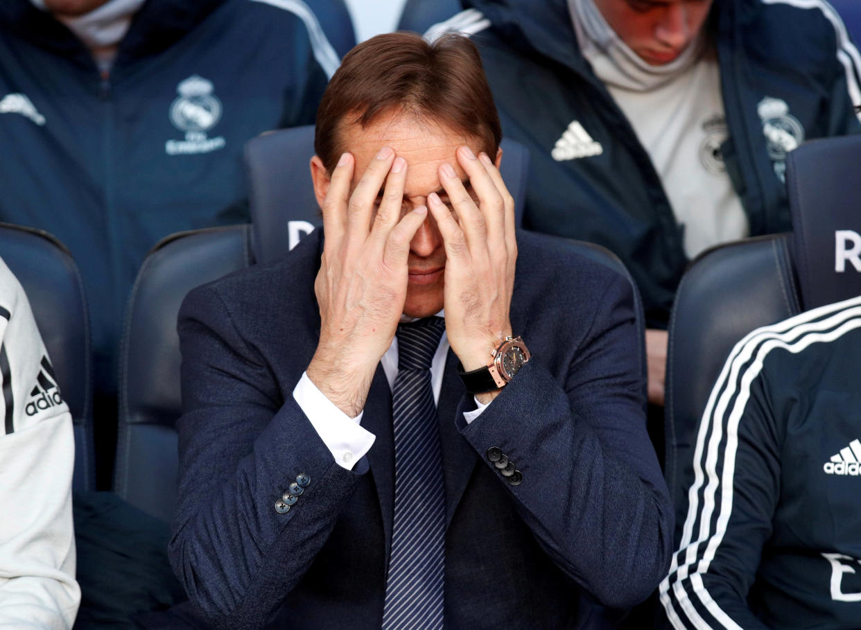 Julen Lopetegui, en el banquillo durante el Barcelona – Real Madrid. Foto: REUTERS/Albert Gea