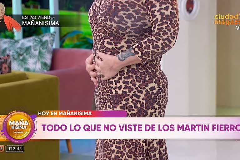 Carmen mostró cómo esta su abdomen, según ella, producto de la cantidad harinas que consume