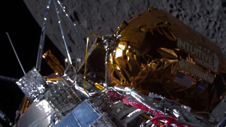 Ο Οδυσσέας διασχίζει την μακρινή πλευρά της Σελήνης αφού μπήκε σε σεληνιακή τροχιά στις 21 Φεβρουαρίου.  – Διαισθητικές μηχανές/NASA/X