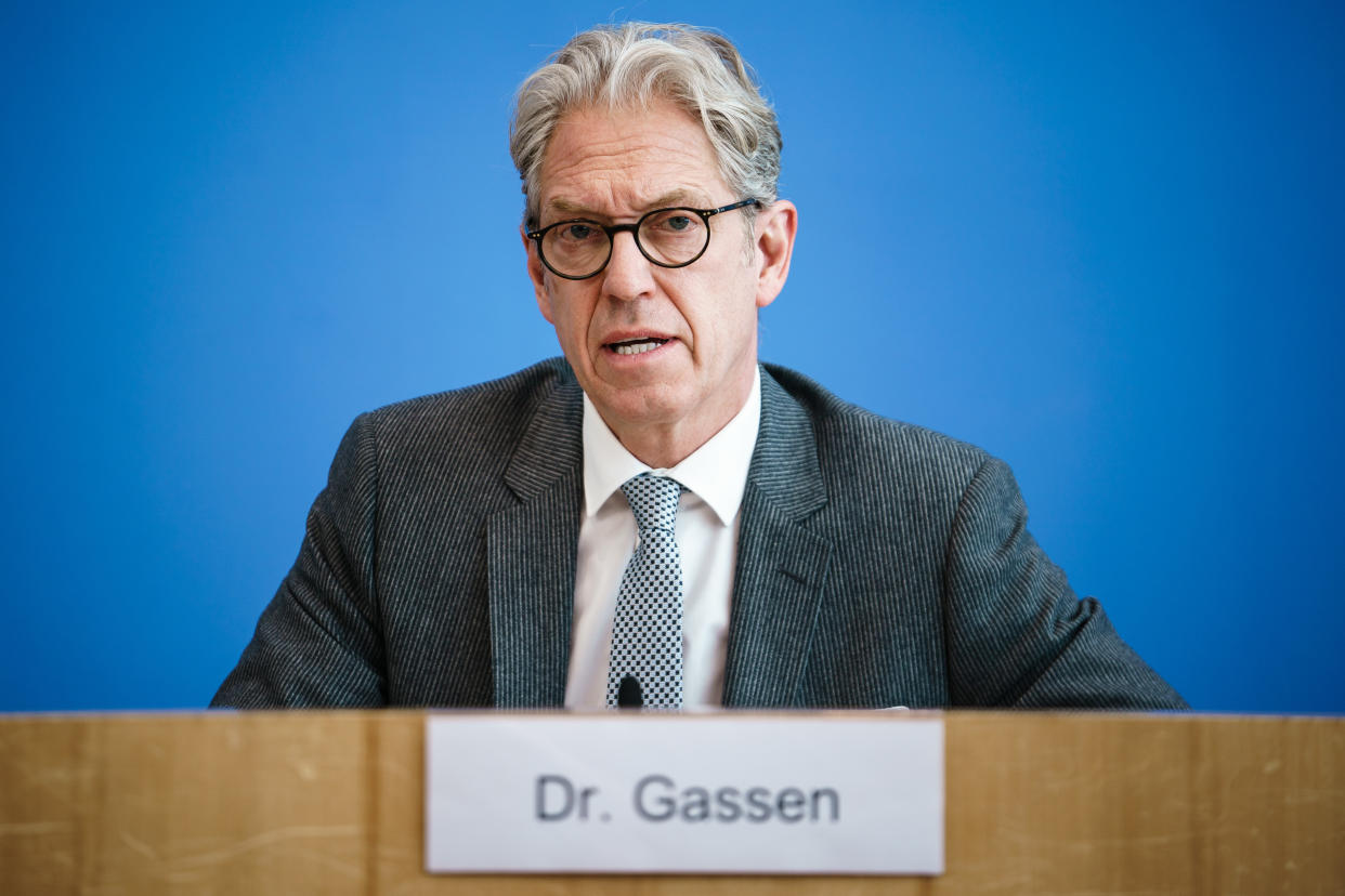 BERLIN, GERMANY - MARCH 26: Chairman of the Board of the Federal Association for Statutory Health Insurance Physicians (KBV) Andreas Gassen speaks during a press conference at the house of the federal press conference (Bundespressekonferenz) on 26 March, 2020 in Berlin, Germany.  German Health Minister Jens Spahn and medical experts informed about the latest status on how to control the spreading of the SARS-CoV-2 coronavirus causing the COVID-19 disease. (Photo by Clemens Bilan - Pool/Getty Images)