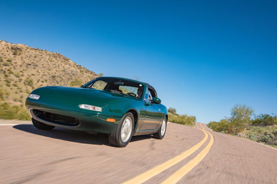 <strong>1990–1998 Mazda MX-5 Miata ($7,500)</strong>