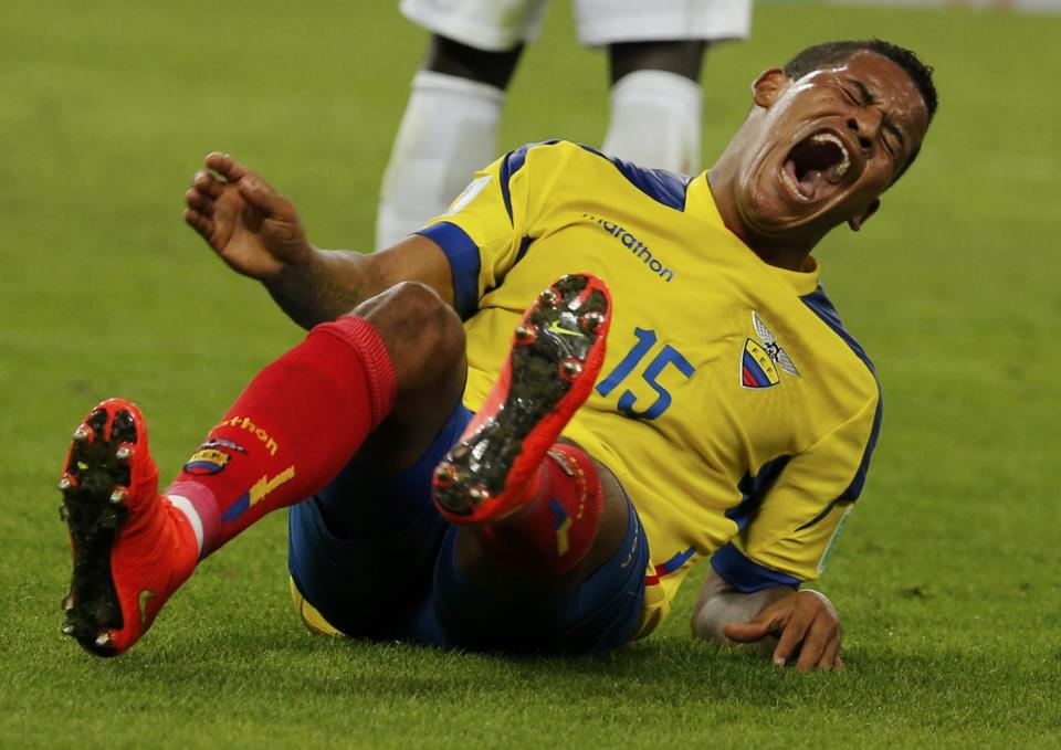 Ecuador's Michael Arroyo reacts to a missed goal opportunity during their 2014 World Cup Group E soccer match against France at the Maracana stadium in Rio de Janeiro June 25, 2014. REUTERS/Sergio Moraes (BRAZIL - Tags: SOCCER SPORT WORLD CUP TPX IMAGES OF THE DAY)