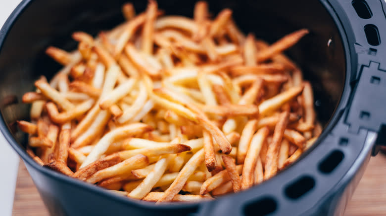 Air fried batch of french fries