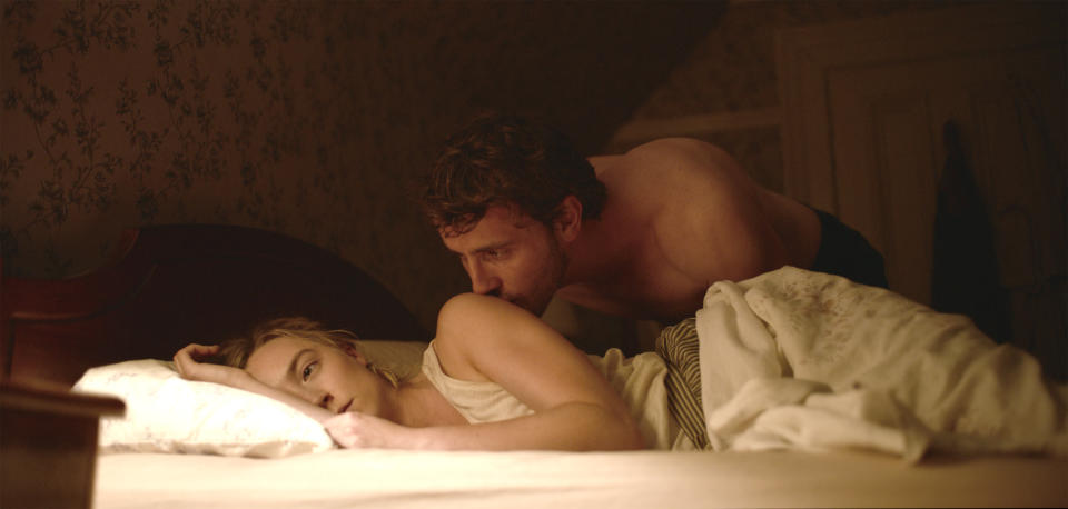 Paul Mescal and Saoirse Ronan star in Foe. (Prime Video)