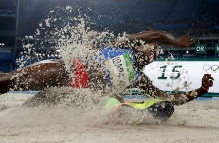 2016 Rio Olympics - Athletics - Final - Women's Triple Jump Final - Olympic Stadium - Rio de Janeiro, Brazil - 14/08/2016. Caterine Ibarguen (COL) of Colombia competes on her way to winning the gold medal. REUTERS/Phil Noble