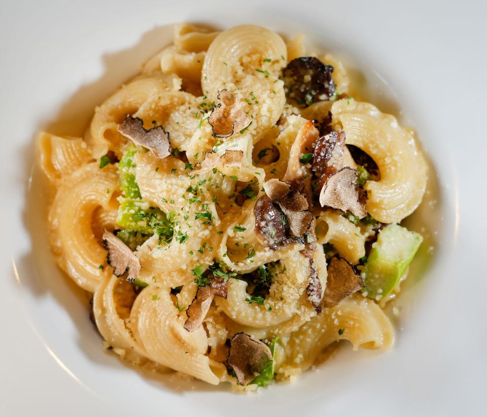 The Creste de Gallo at Il Cervo is made with royal trumpet, hen of the woods, oyster mushrooms, asparagus, pecorino cream and black summer truffle.