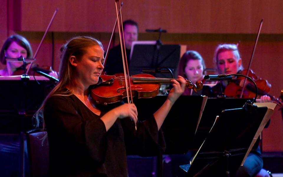 The Hallé Orchestra at the Bridgewater Hall - Bill Lam/Hallé