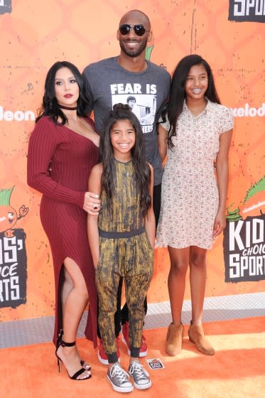 Vanessa Bryant, from left, Kobe Bryant, Gianna Bryant and Natalia Bryant arrive at the 2016 Kids' Choice Sports Awards