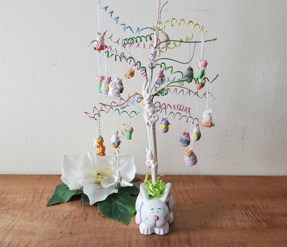 Vintage Easter Egg Tree with Easter Ornaments