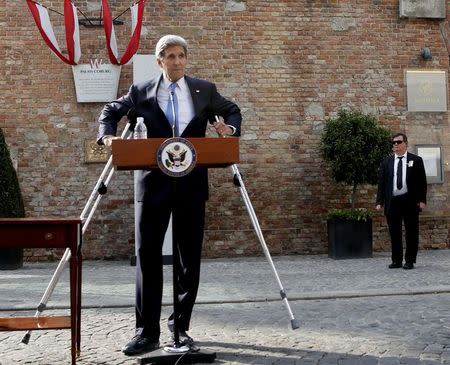 U.S. Secretary of State John Kerry arrives for a news conference in front of Palais Coburg, the venue for nuclear talks in Vienna, Austria, July 1, 2015. Major powers and Iran are making progress in their talks on a nuclear agreement but some very difficult issues remain, U.S. Secretary of State John Kerry told reporters on Wednesday. "We have some very difficult issues, but we believe we are making progress and we are going to continue to work because of that," Kerry told reporters in response to a shouted question. REUTERS/Leonhard Foeger