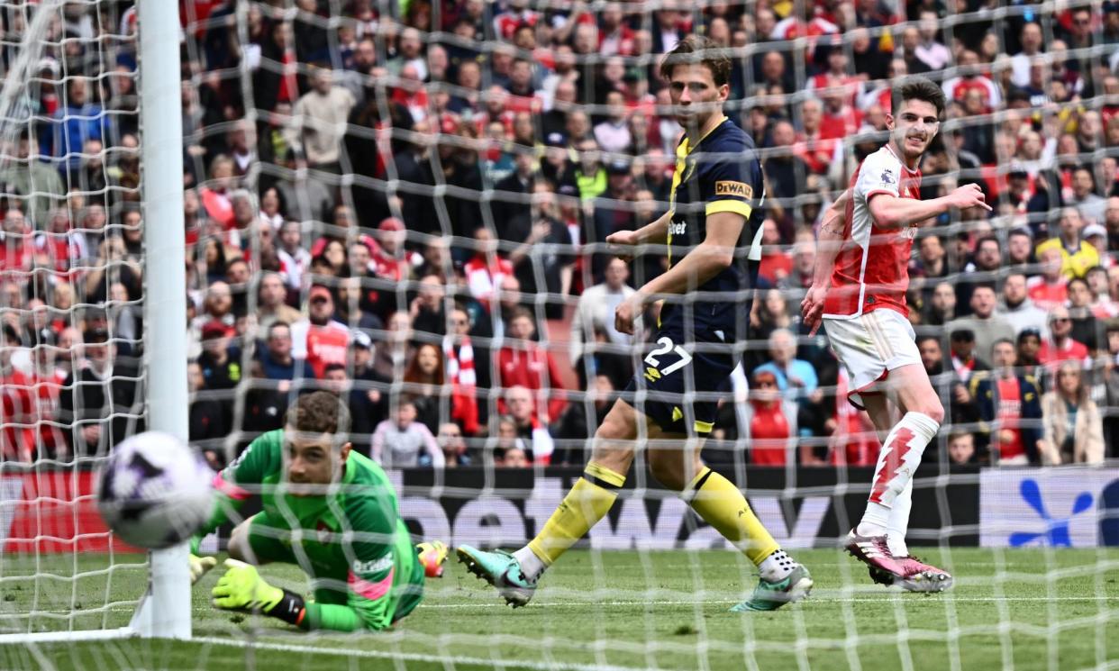 <span>Declan Rice scores Arsenal’s third goal against Bournemouth.</span><span>Photograph: Dylan Martinez/Reuters</span>