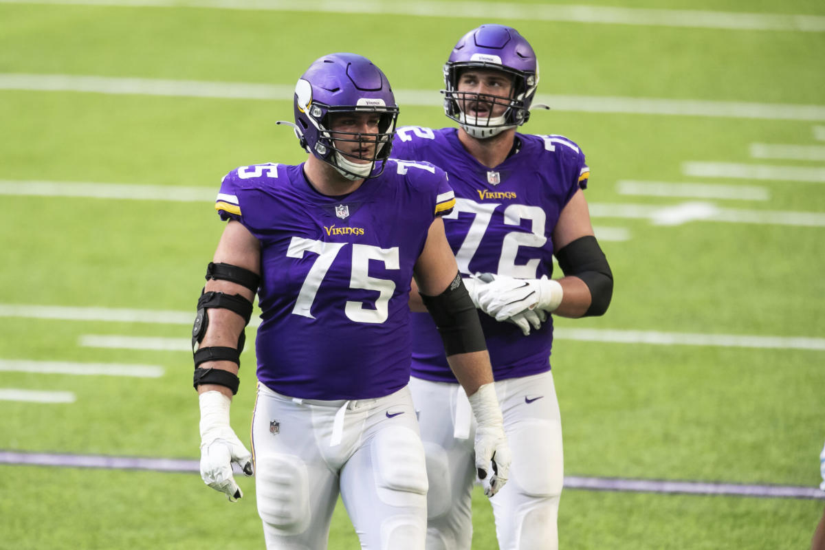 Vikings move up four spots in PFF's offensive line rankings