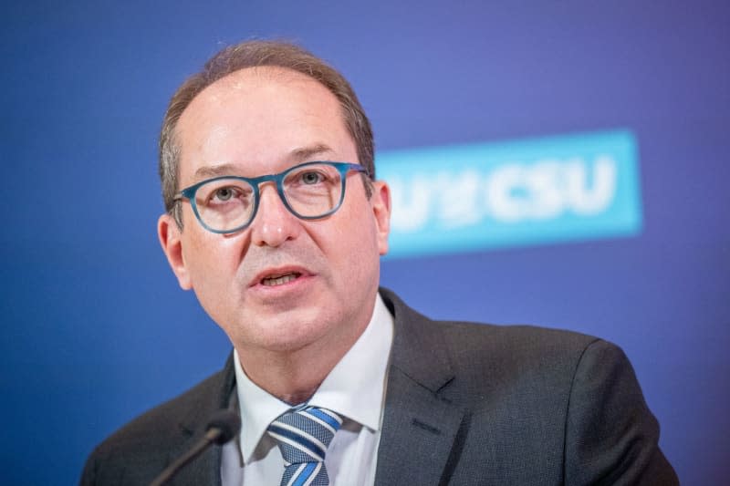 Alexander Dobrindt, head of the CSU parliamentary group, speaks during a press statement before the start of the CDU/CSU parliamentary group meeting. Dobrindt calls for tough consequences after Hamburg Islamist demonstration. Michael Kappeler/dpa