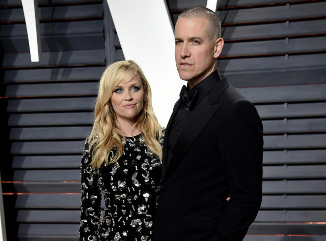 Reese Witherspoon divorcing Jim Toth