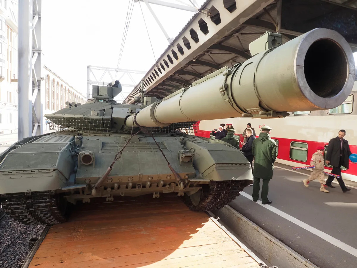 Russia's most advanced tank in service was obliterated by Ukraine just days afte..