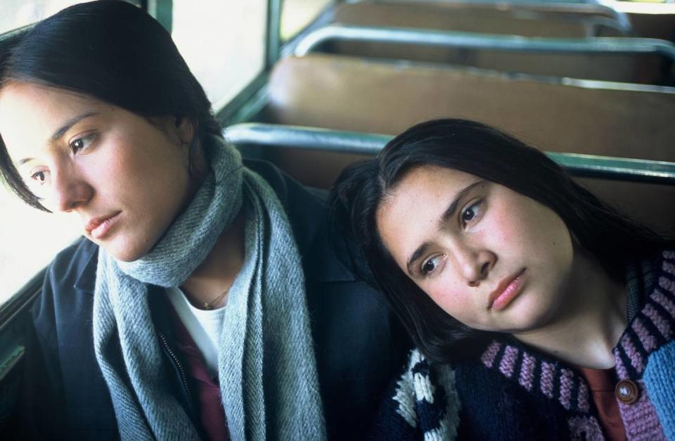 En Hulu el filme dramático ‘María Full of Grace’ (2004) del director Joshua Marston protagonizado por Catalina Sandino, Yenni Paola Vega y John Alex Toro.