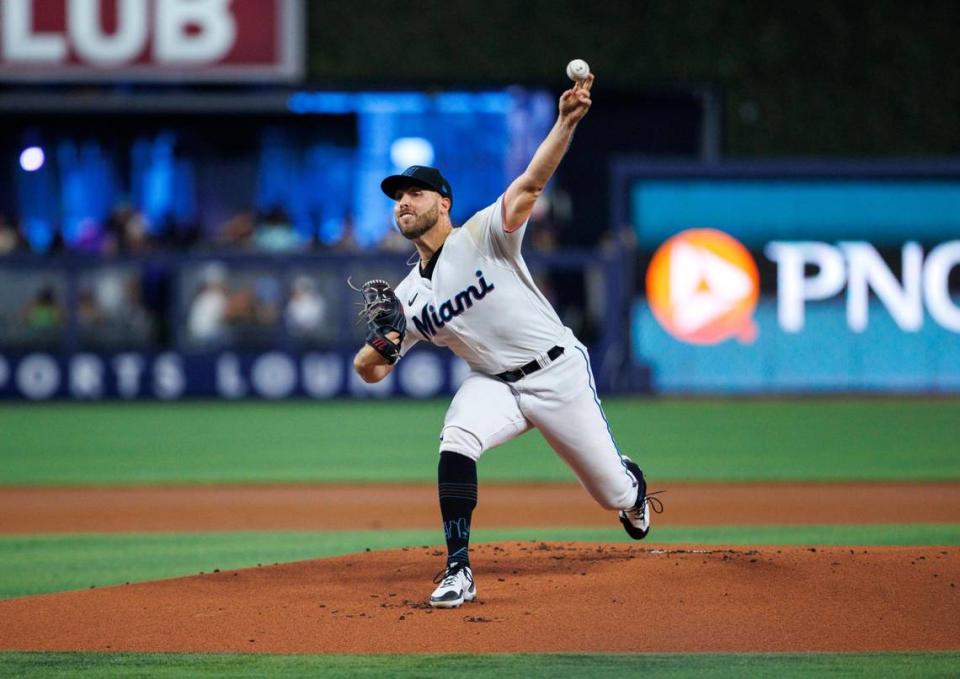 Miami Marlins starting pitcher Daniel Castano (20) pitches during the first inning of a baseball game against the New York Mets at LoanDepot Park on Sunday, June 26, 2022 in Miami, Florida.