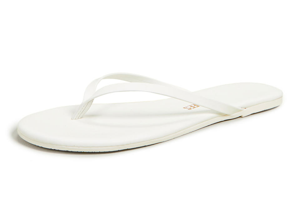 white flip flops, tkees